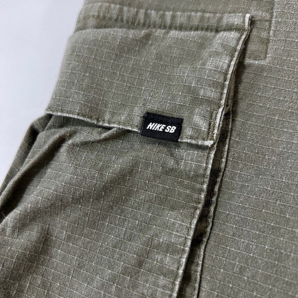 Nike SB Flex FTM Ripstop Cargo Pants Olive Green Size 34 - Picture 3 of 5